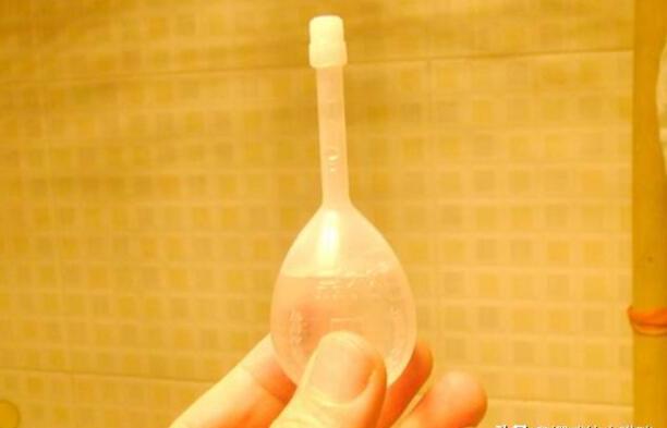 三个月的拉布拉多大便干燥拉不出怎么办-拉布拉多喝酸奶的好处