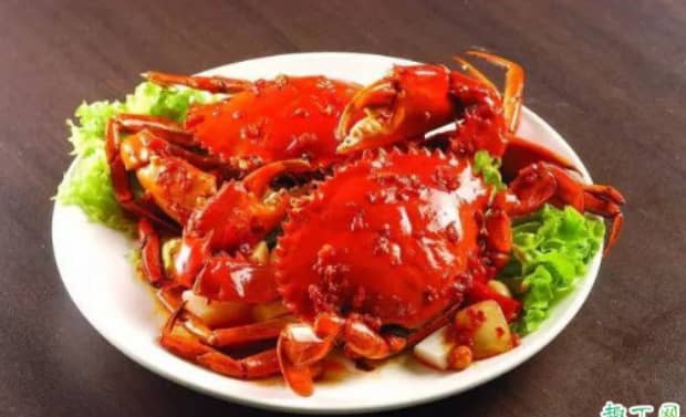 螃蟹和龙眼能一起吃吗